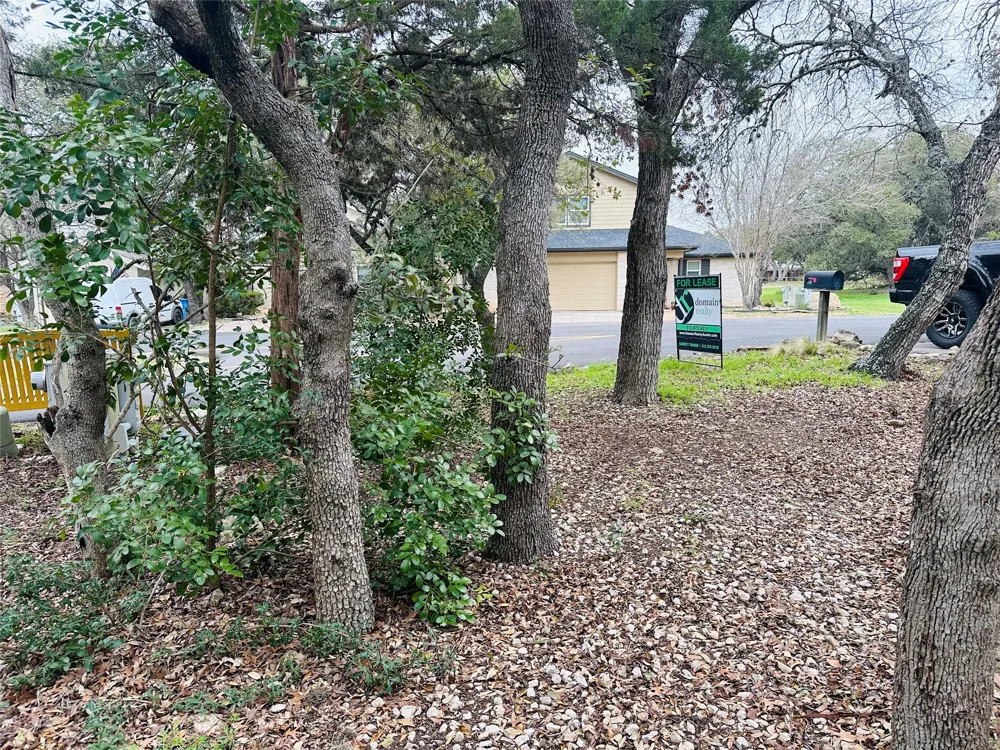 27 Par View Drive Wimberley, TX 78676