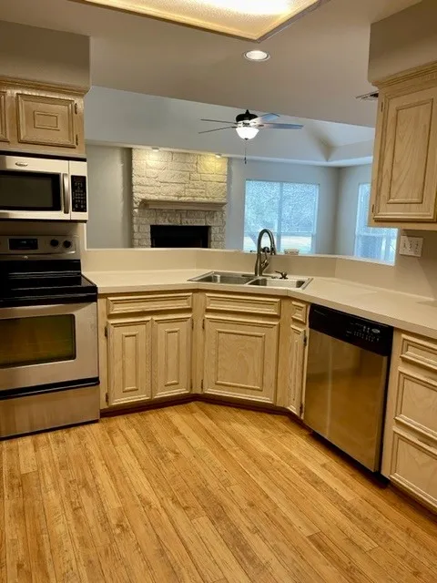 27 Par View Drive Wimberley, TX 78676