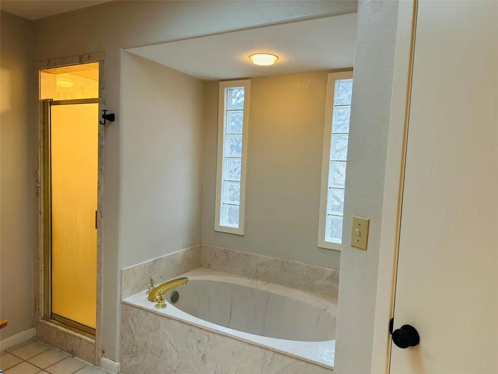 27 Par View Drive Wimberley, TX 78676