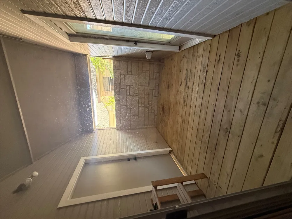27 Par View Drive Wimberley, TX 78676