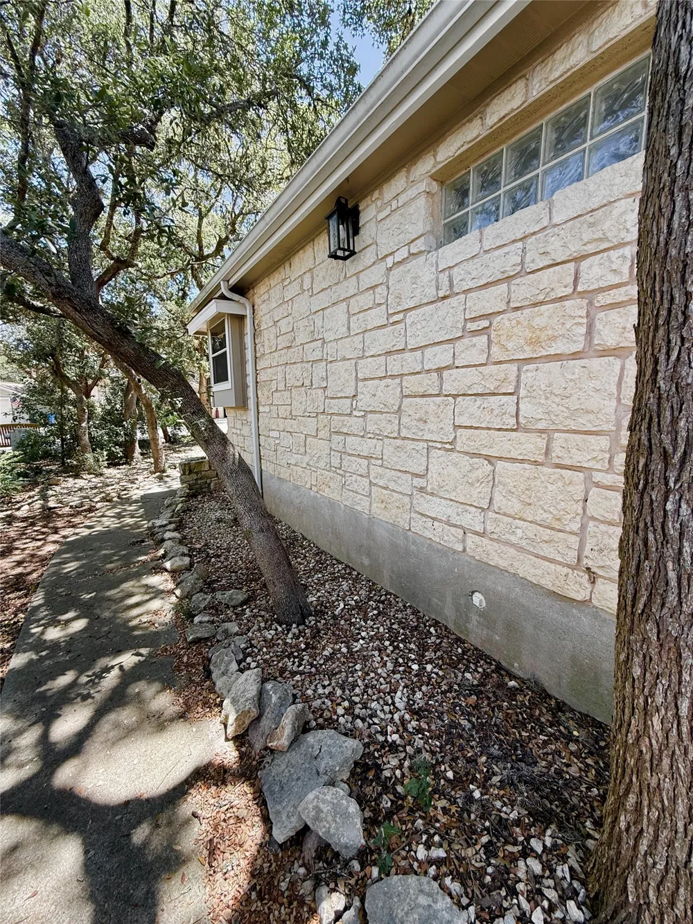 27 Par View Drive Wimberley, TX 78676