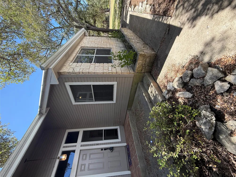 27 Par View Drive Wimberley, TX 78676