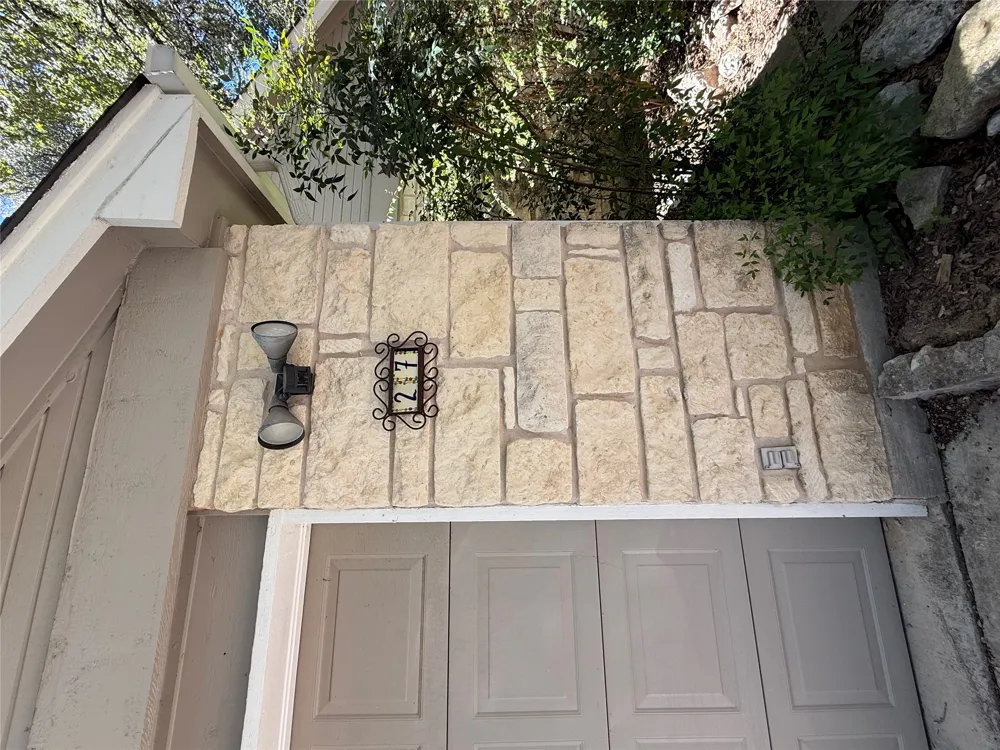 27 Par View Drive Wimberley, TX 78676