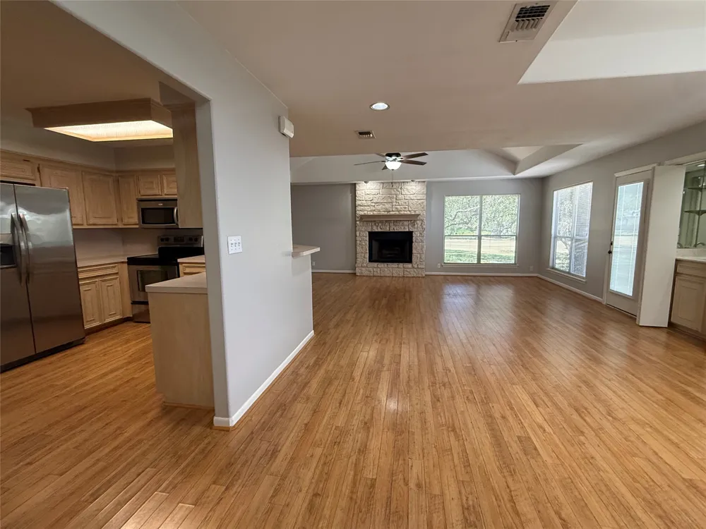 27 Par View Drive Wimberley, TX 78676