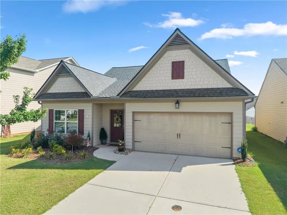 740 Independence Avenue Pendergrass, GA 30567