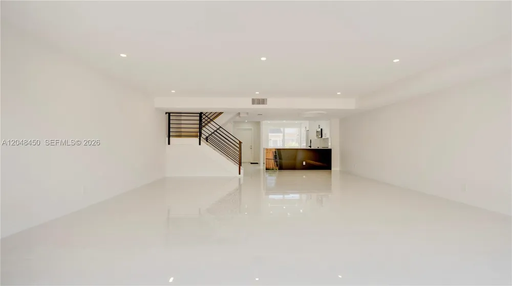 933 NE 24th Ave #169 Hallandale Beach, FL 33009