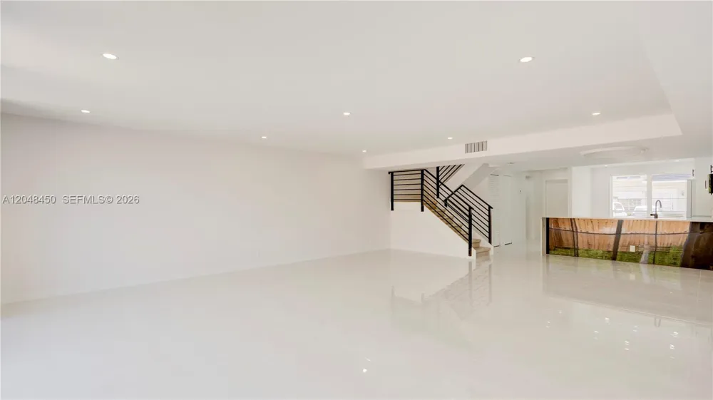 933 NE 24th Ave #169 Hallandale Beach, FL 33009