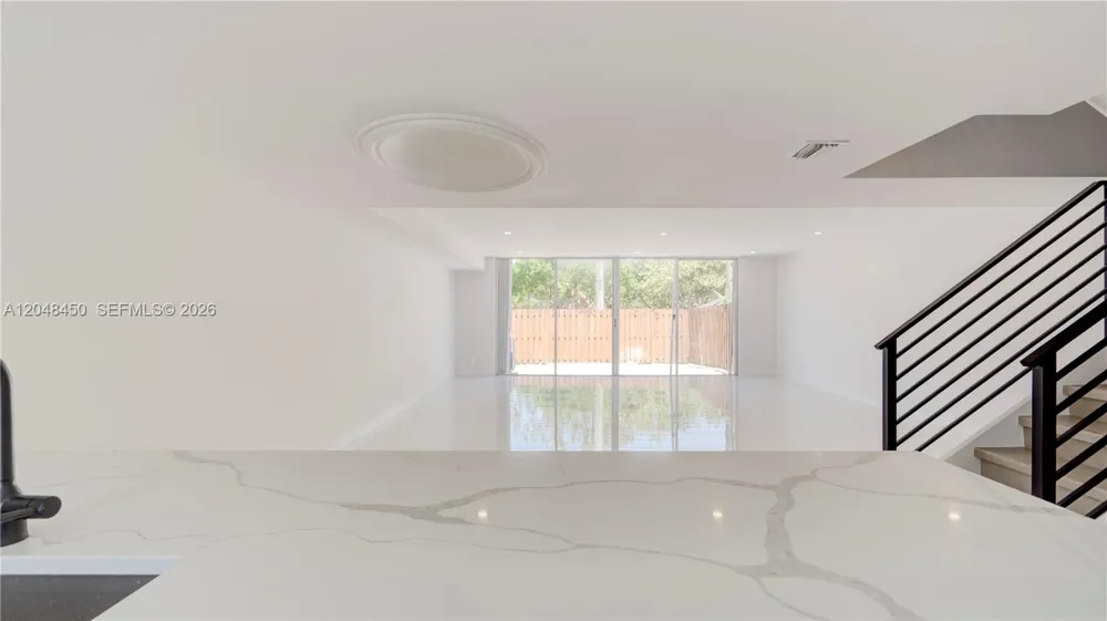 933 NE 24th Ave #169 Hallandale Beach, FL 33009