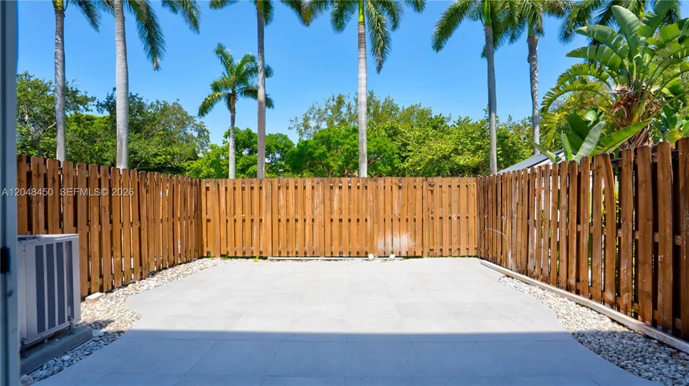 933 NE 24th Ave #169 Hallandale Beach, FL 33009