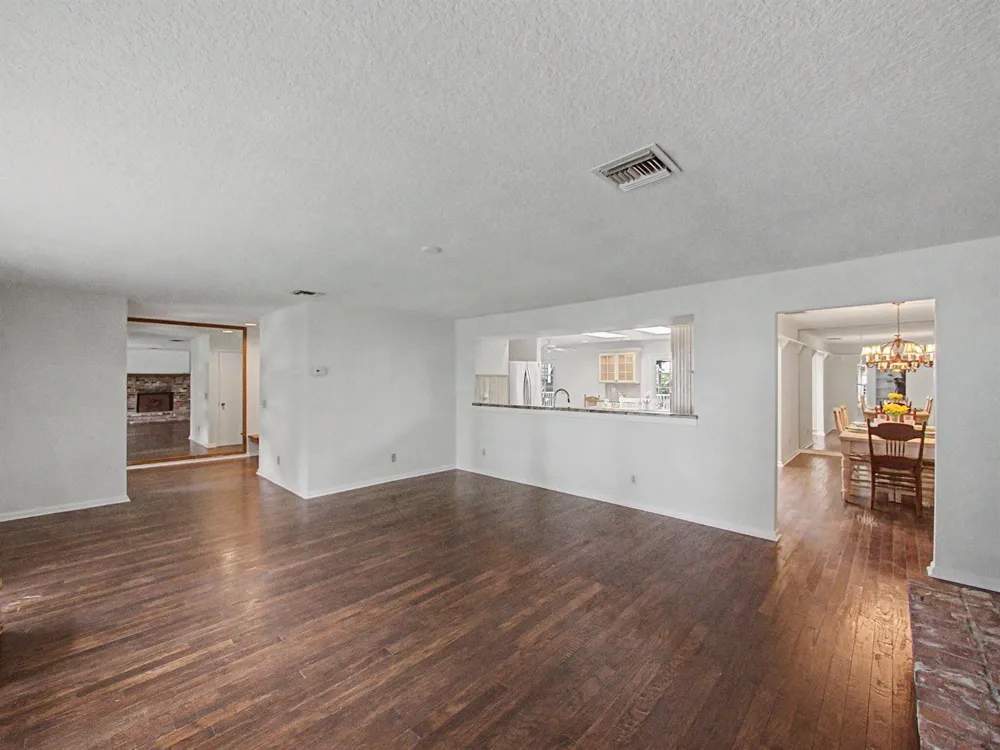 14 Emarita Way Sewalls Point, FL 34996