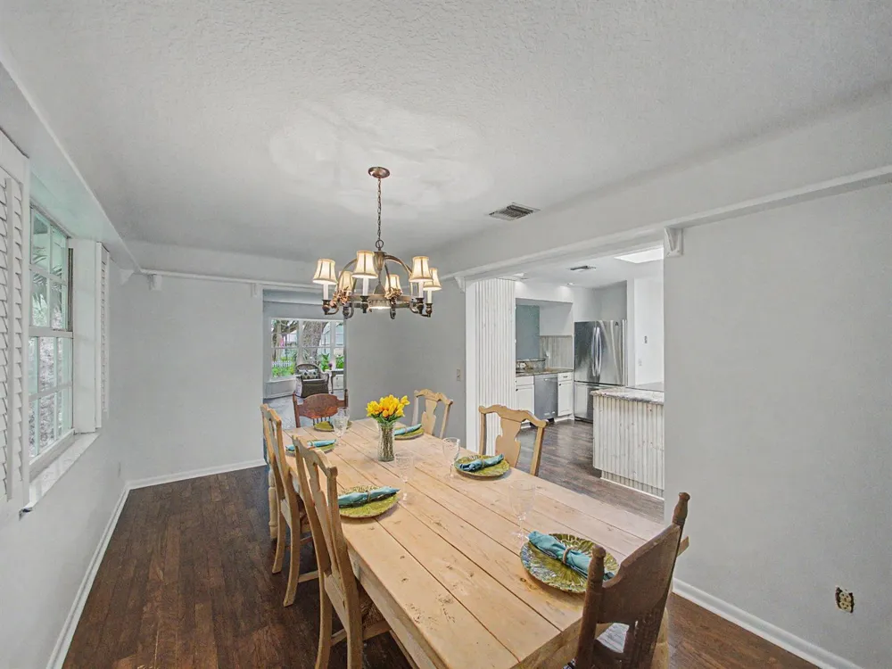 14 Emarita Way Sewalls Point, FL 34996