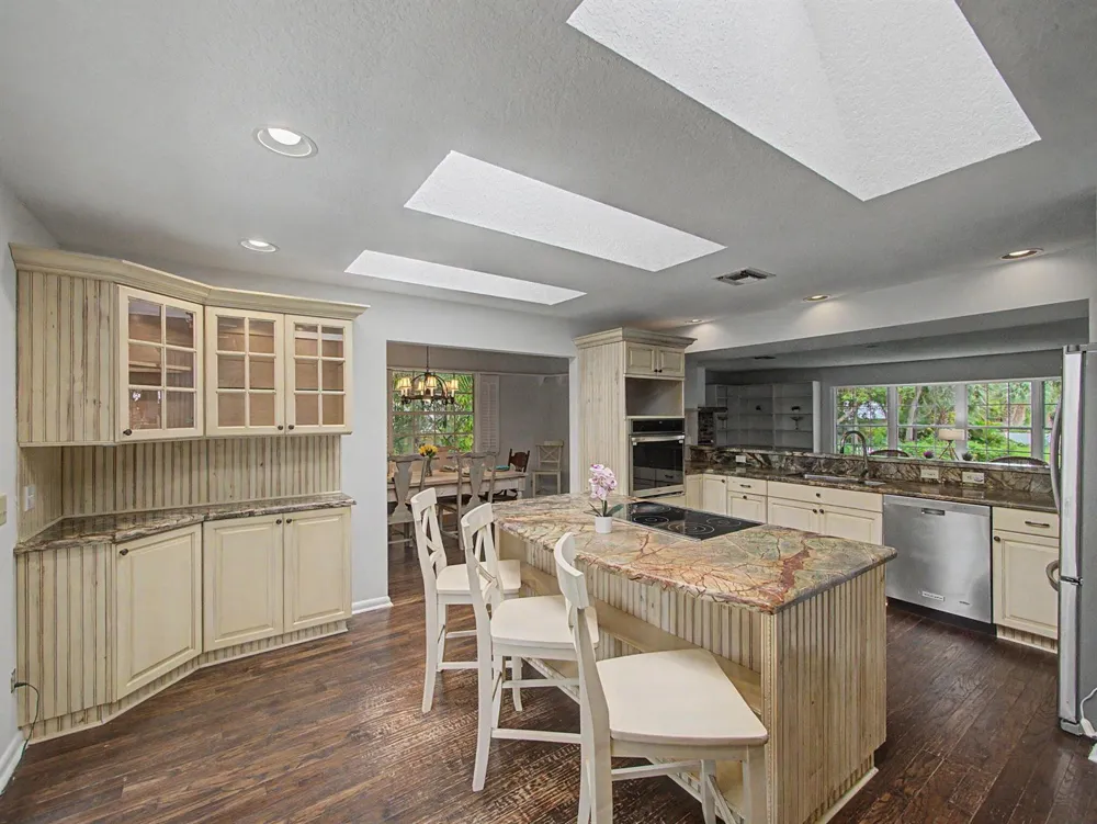 14 Emarita Way Sewalls Point, FL 34996