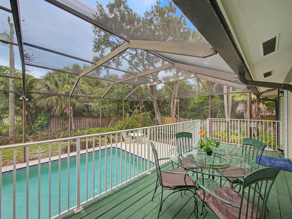 14 Emarita Way Sewalls Point, FL 34996