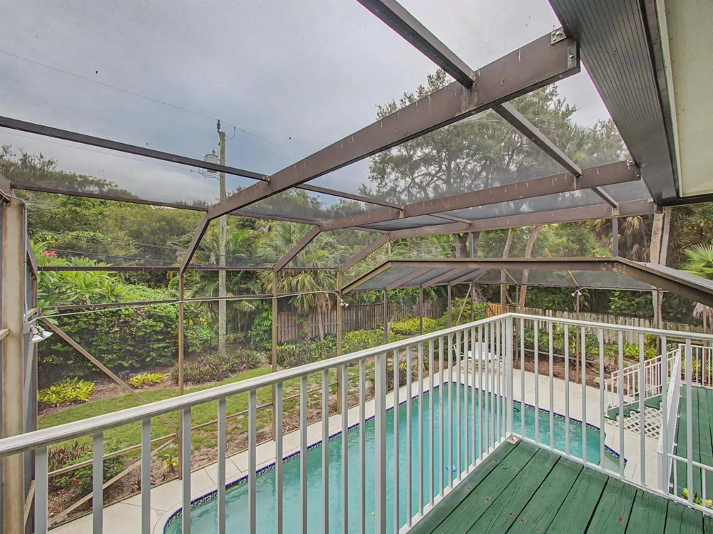 14 Emarita Way Sewalls Point, FL 34996