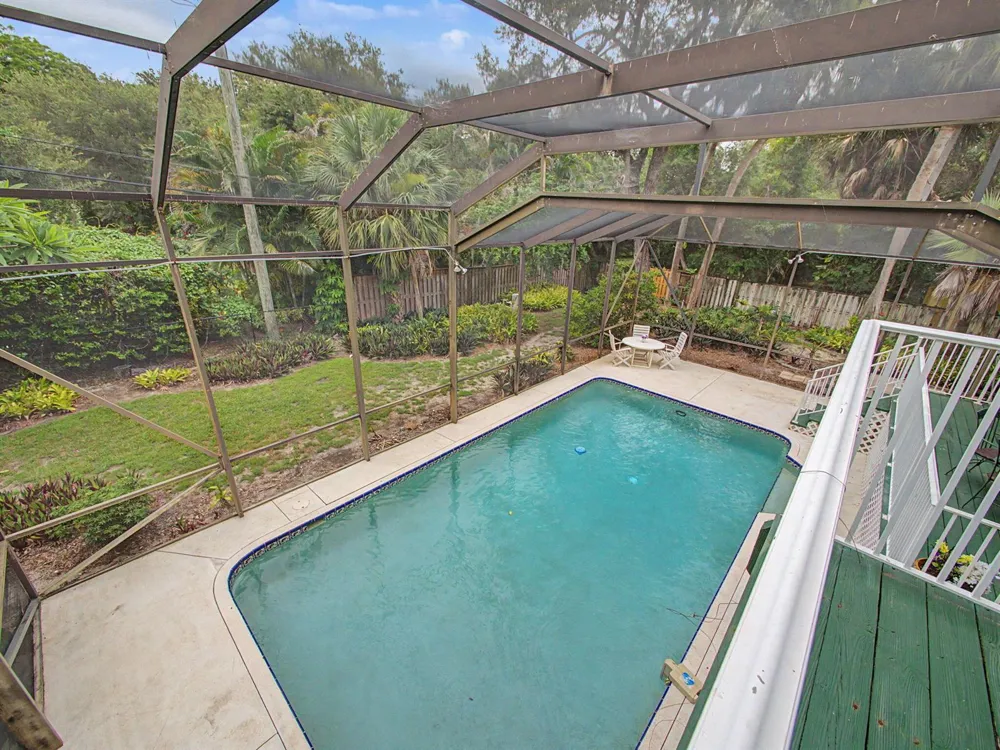 14 Emarita Way Sewalls Point, FL 34996