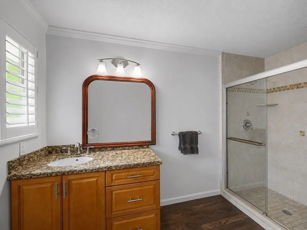 14 Emarita Way Sewalls Point, FL 34996