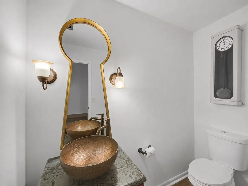 14 Emarita Way Sewalls Point, FL 34996