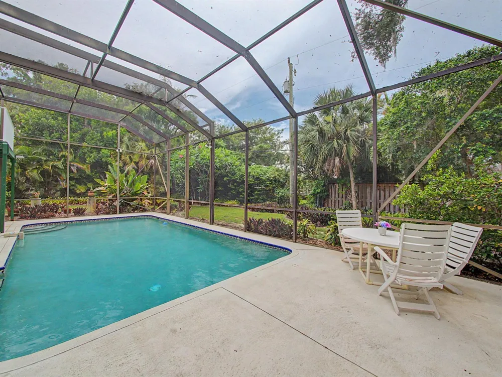 14 Emarita Way Sewalls Point, FL 34996