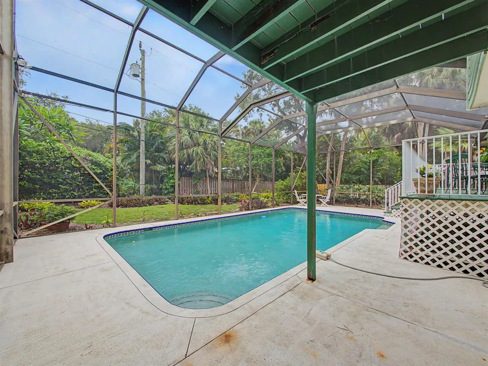 14 Emarita Way Sewalls Point, FL 34996