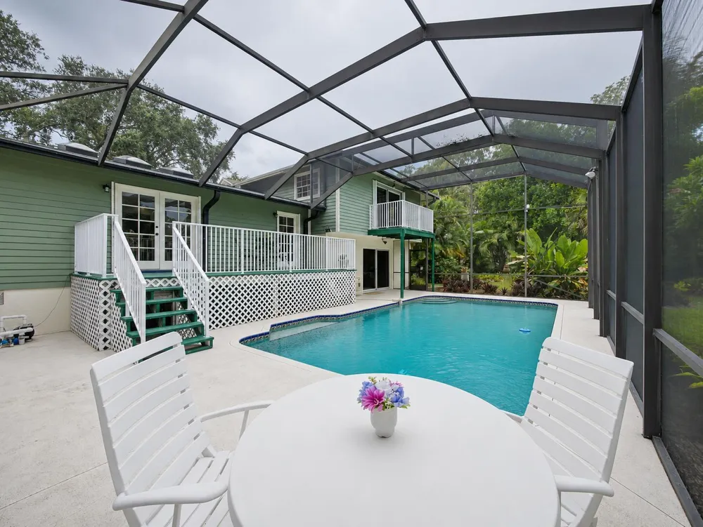 14 Emarita Way Sewalls Point, FL 34996