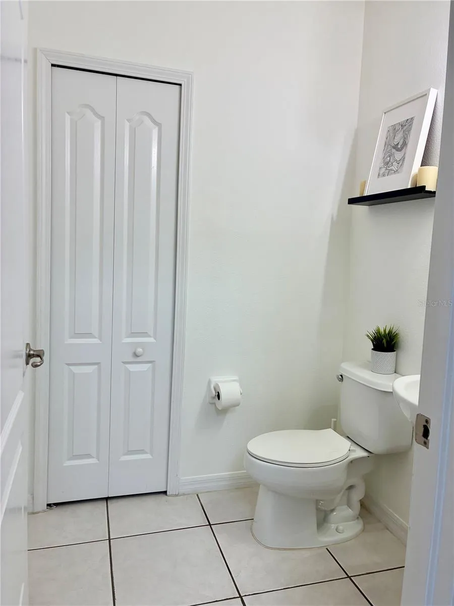 8026 CARRIAGE POINTE DRIVE Gibsonton, FL 33534
