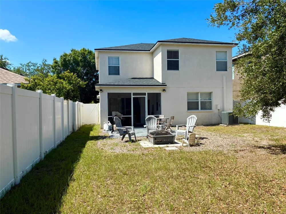 8026 CARRIAGE POINTE DRIVE Gibsonton, FL 33534