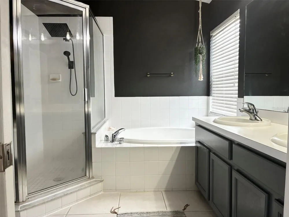 8026 CARRIAGE POINTE DRIVE Gibsonton, FL 33534