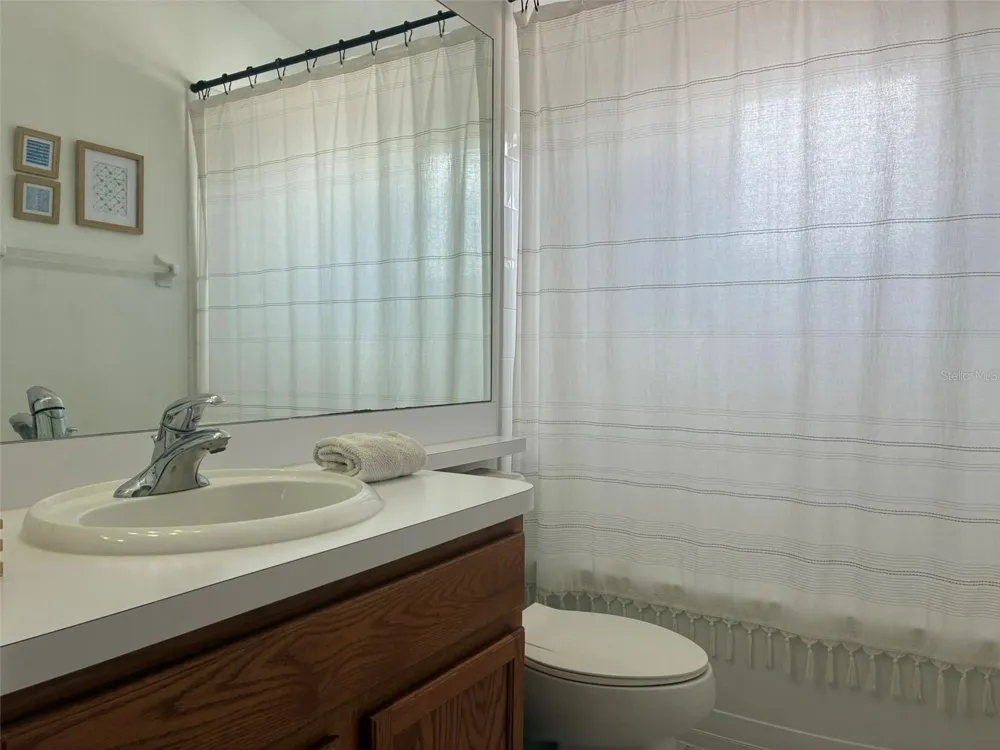8026 CARRIAGE POINTE DRIVE Gibsonton, FL 33534