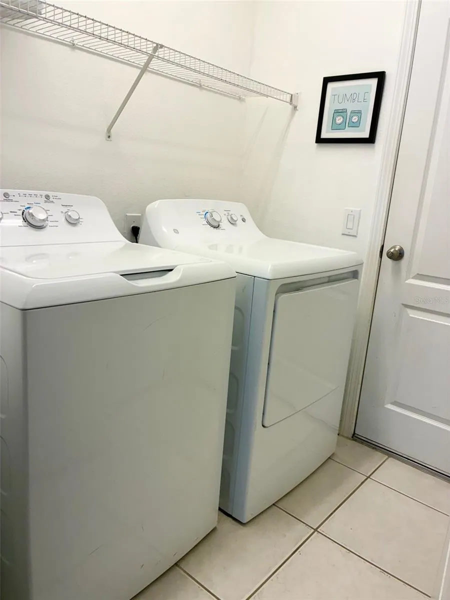 8026 CARRIAGE POINTE DRIVE Gibsonton, FL 33534
