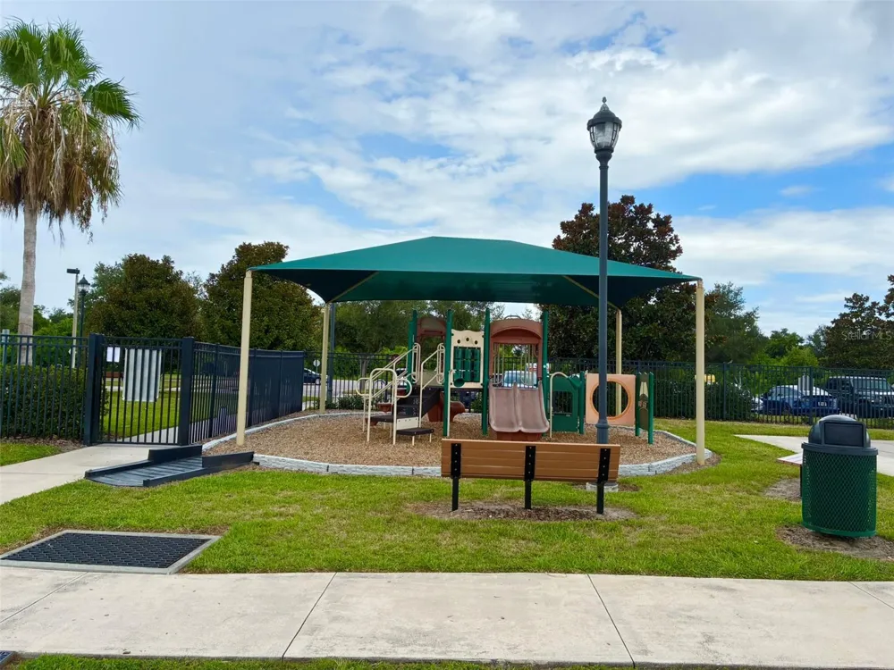 8026 CARRIAGE POINTE DRIVE Gibsonton, FL 33534