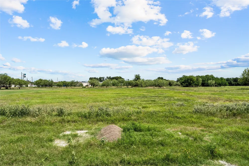 Lakewood Drive Whitney, TX 76692