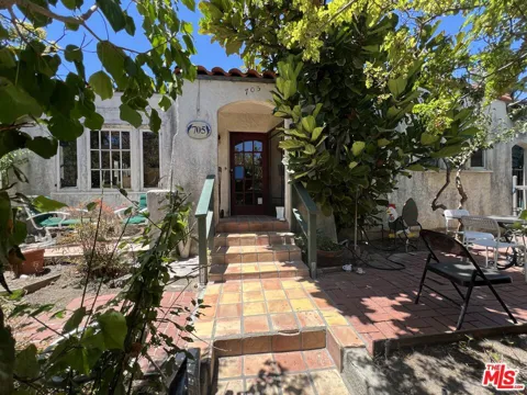 705 Superba Avenue