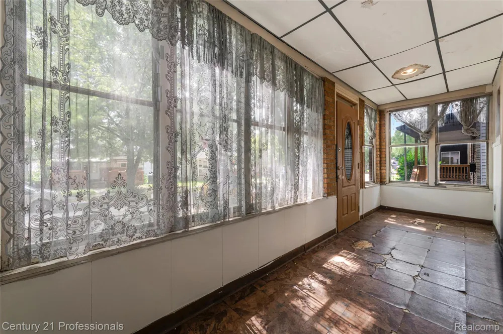 238 Richter St Street River Rouge City, MI 48218