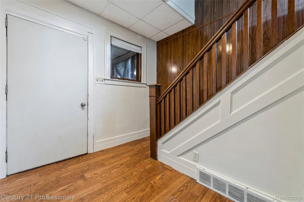 238 Richter St Street River Rouge City, MI 48218
