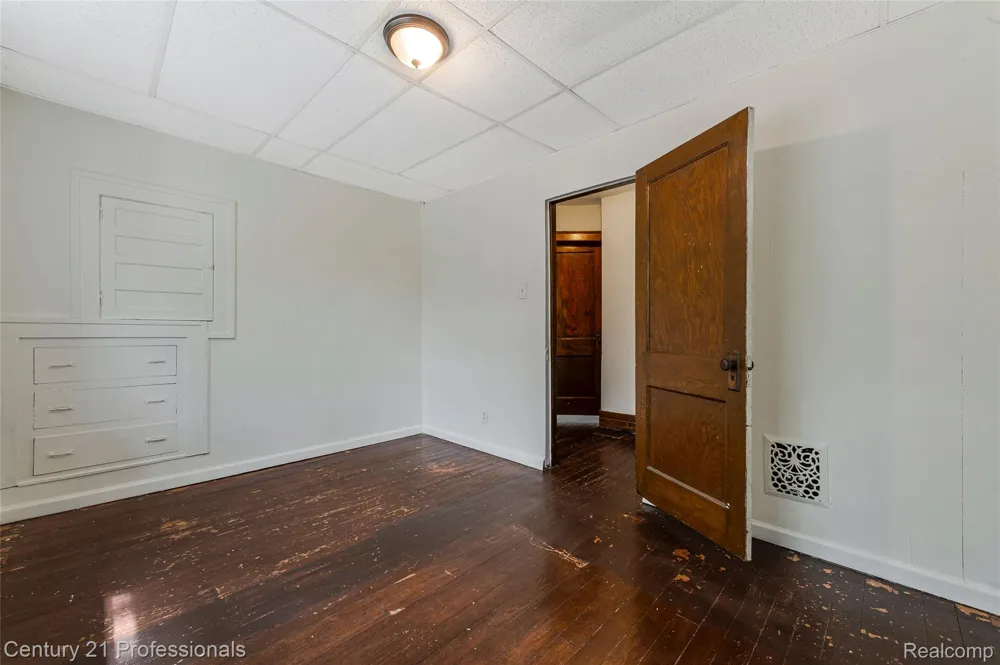 238 Richter St Street River Rouge City, MI 48218