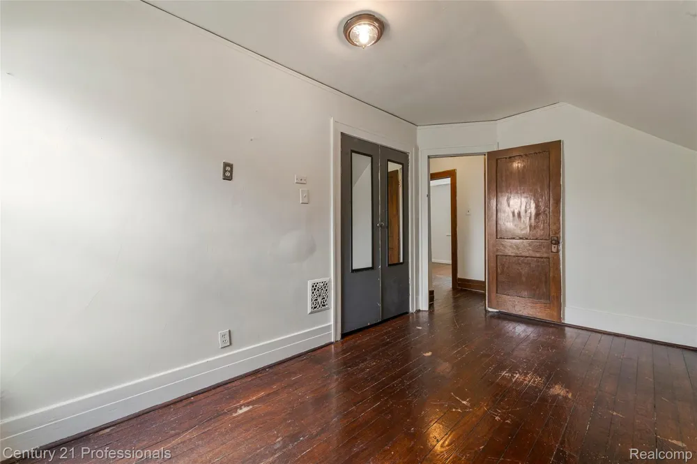 238 Richter St Street River Rouge City, MI 48218