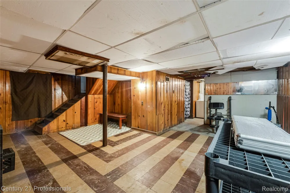 238 Richter St Street River Rouge City, MI 48218