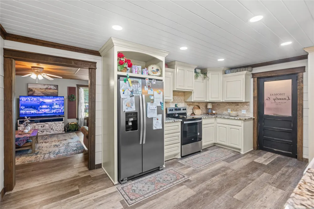 2461 County Road 44800 Blossom, TX 75416