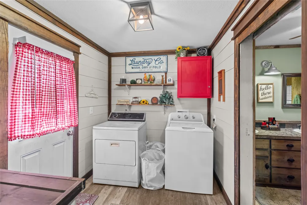 2461 County Road 44800 Blossom, TX 75416