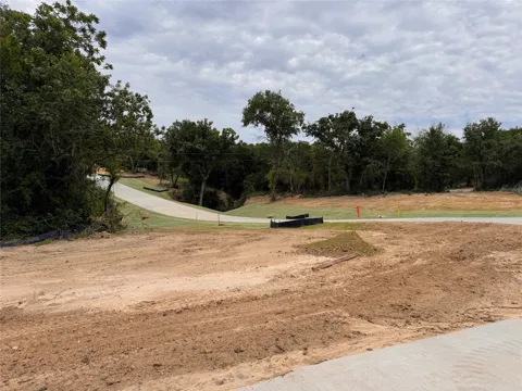 Pardise Cove Road E