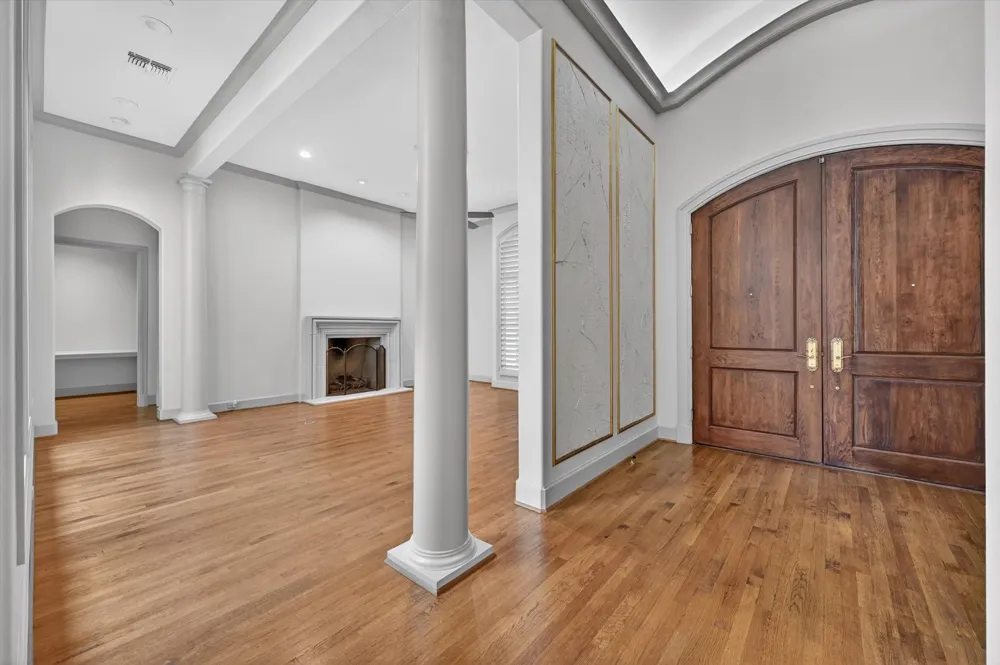 14819 Bellbrook Drive Addison, TX 75254