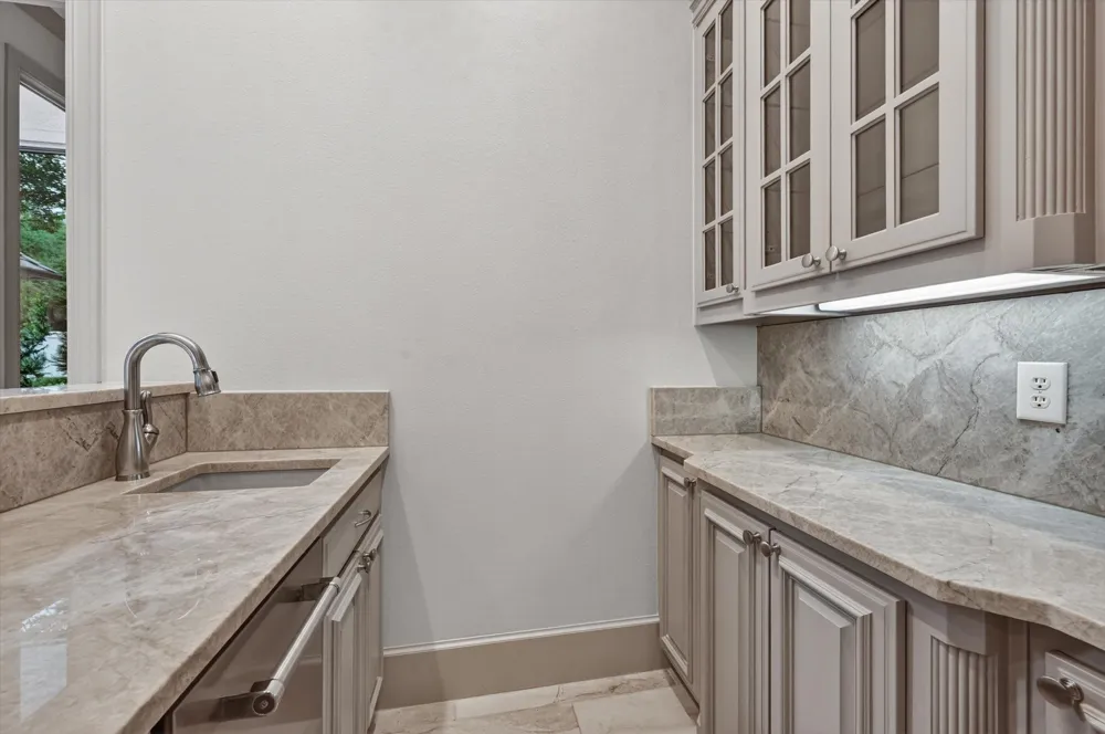 14819 Bellbrook Drive Addison, TX 75254