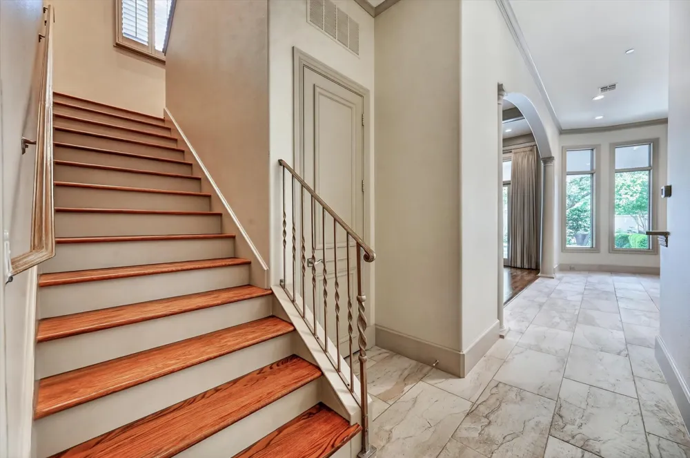 14819 Bellbrook Drive Addison, TX 75254