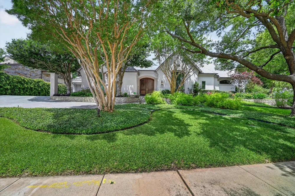 14819 Bellbrook Drive Addison, TX 75254