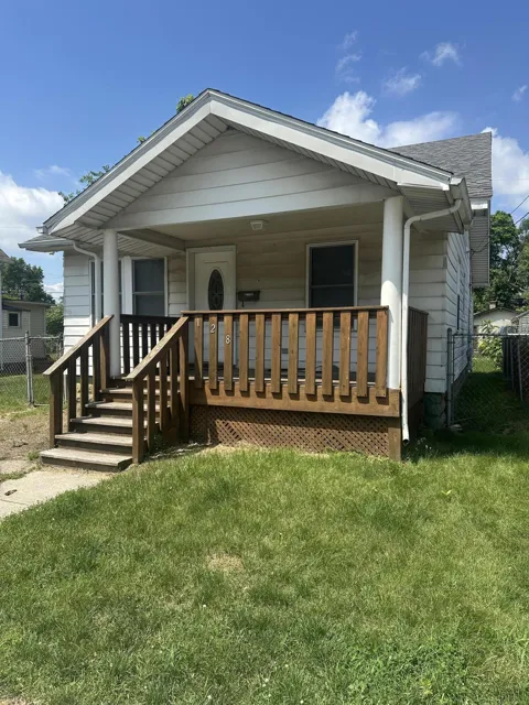 128 Grace Street