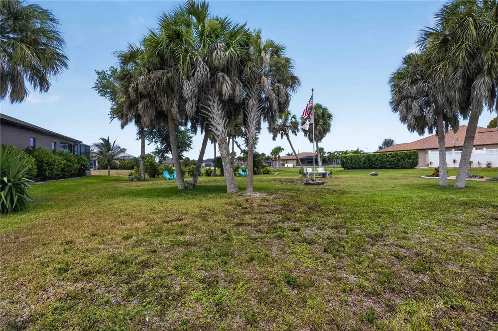 227 LONG MEADOW LANE Rotonda West, FL 33947