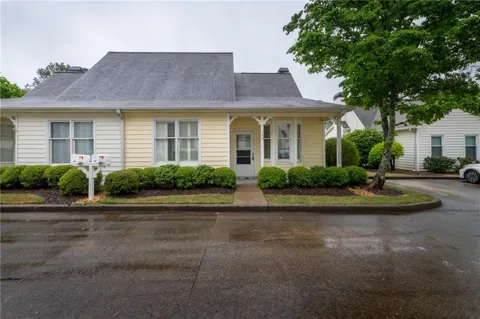 145 Victoria Way