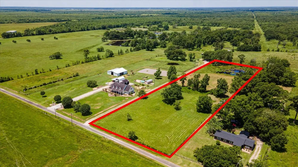 County Road 2046 Hull, TX 77564