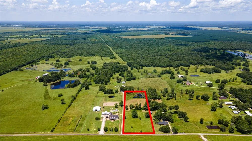 County Road 2046 Hull, TX 77564