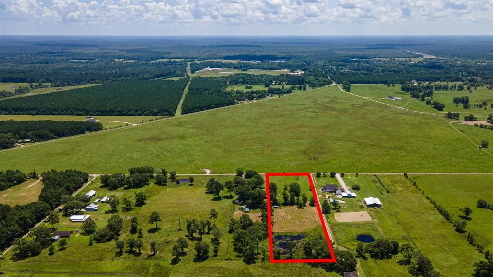 County Road 2046 Hull, TX 77564